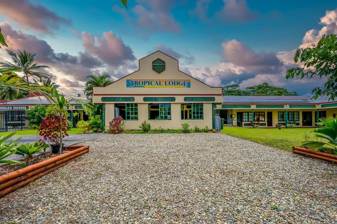 Tropical Lodge Motel Innisfail